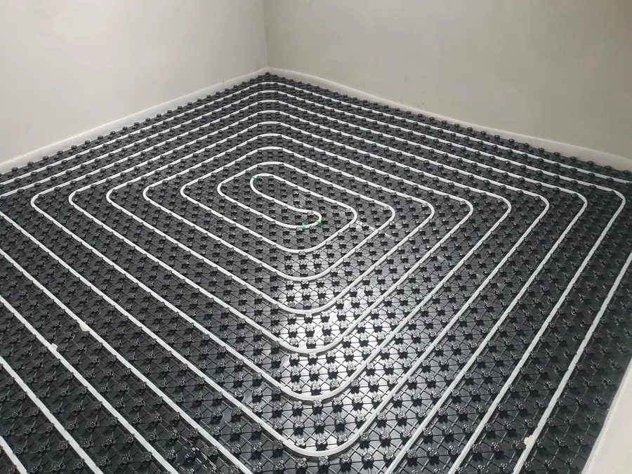 Fußbodenheizung in spiralförmiger Verlegung